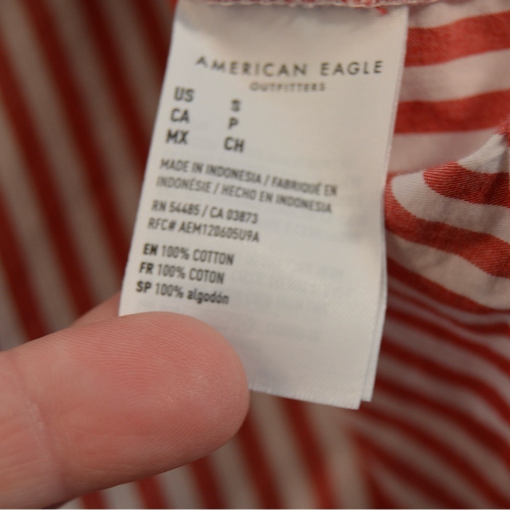 American Eagle Red & White‎ Pinstriped Cropped Button Down Blouse, Small - Picture 10 of 11